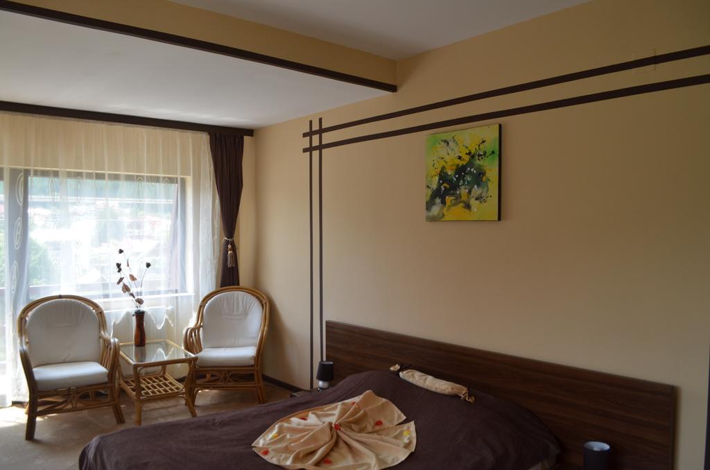 Magic Club Hotel Busteni Room photo
