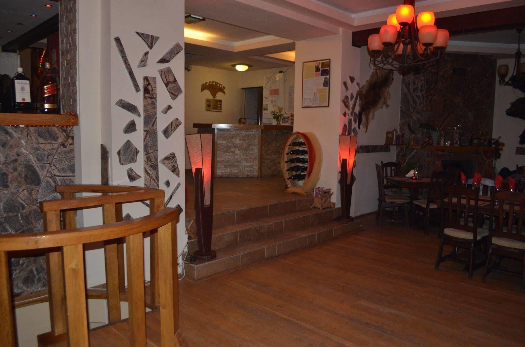 Magic Club Hotel Busteni Exterior photo